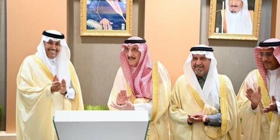 أمير جازان يدشن 9 مشروعات للطرق بتكلفة 807 ملايين ريال - كورة نيوز