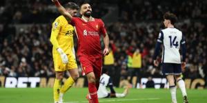 محمد صلاح: نحتاج "للتحسُّن دفاعيًا" ولا جديد بشأن عقدي.. وأسطورة ليفربول يرُد: "ستستمر معنا" - كورة نيوز