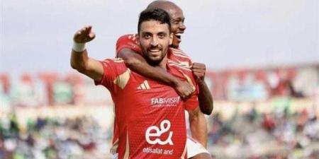 طاهر محمد يقترب من قيادة هجوم الأهلي أمام الاتحاد السكندري