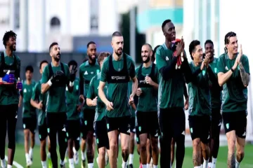 الأهلي السعودي بين الصمت والإحباط: انتقادات الشنيف تثير جدلًا!