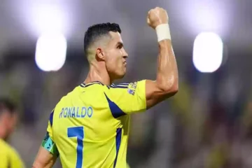 لن يعتزل في روشن!! والدة "رونالدو" تصدم جمهور النصر.. سيعود إلى البرتغال مع هذا النادي