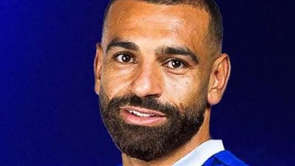 رسميًا.. محمد صلاح في الهلال السعودي تركي آل الشيخ ينشر صورة الفرعون بالقميص الأزرق