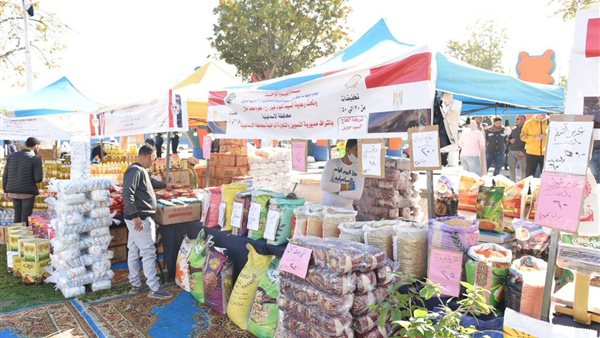 لحوم ودواجن وأسماك في سوق اليوم الواحد بالإسماعيلية