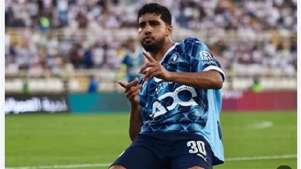 إبراهيم عادل ينتظر عرضًا فرنسيًا وبيراميدز لم يرد على خيتافي