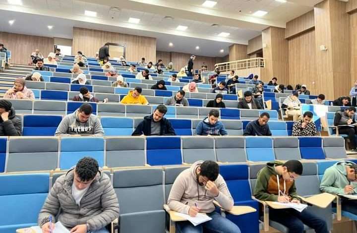 الصيدلة بـ71%.. كل ما تريد معرفته عن تفاصيل التقديم بالجامعات الخاصة والأهلية للترم الثاني